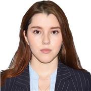 Profesora de ciencias sociales y teoría de la constitución